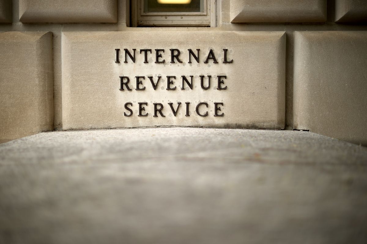 Las LITC apoyan a contribuyentes de bajos ingresos para resolver disputas fiscales con el IRS.
