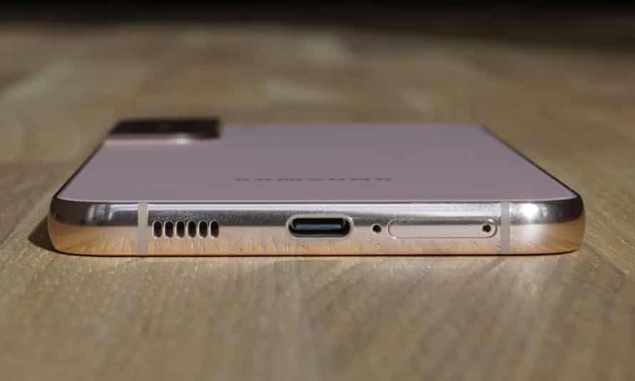 the usb-c port on the bottom of the samsung galaxy s22+ 