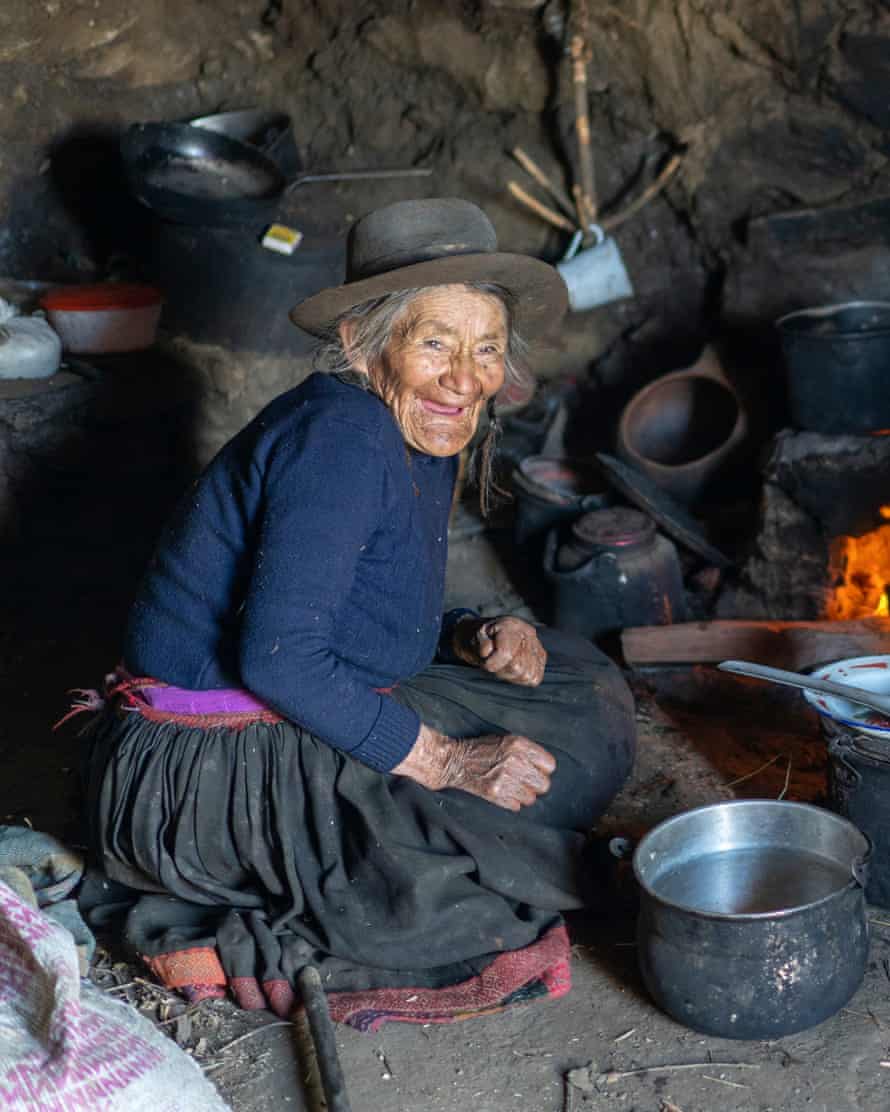 Rosa Fernandez (circa 100);  Choquecancha, Cusco Region