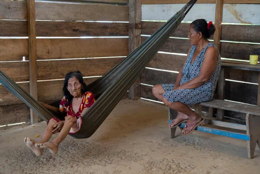 Juana Guzmán, 88, and her daughter Juana Cuena, 60, in Infierno, Madre de Dios region.