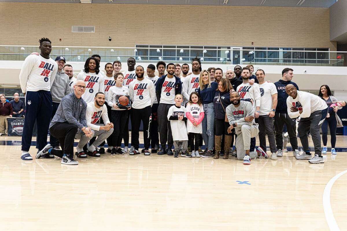 The UConn men's basketball program hosted the Jimenez family Sunday, including 15-year-old Aubrien Jimenez who is fighting cancer.