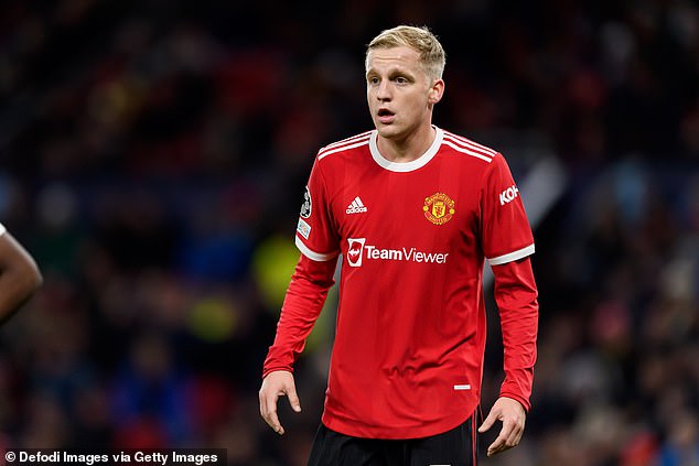 Donny van de Beek's lack of game time at Man United led to him losing his Holland place