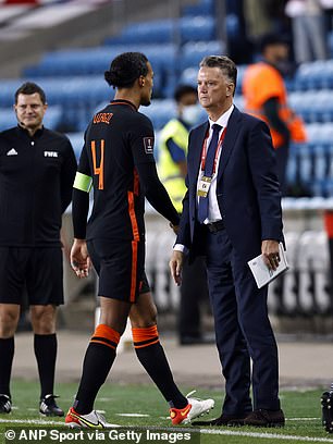 Van Gaal and Van Dijk's difference of opinion over formations was only ending one way
