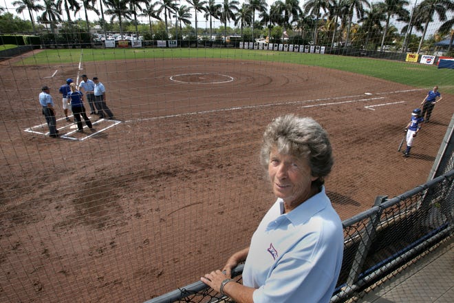 Joan Joyce, shown coaching the FAU softball team in 2008, celebrated her 1,000th victory on March 18 after the Owls defeated North Texas 1-0.