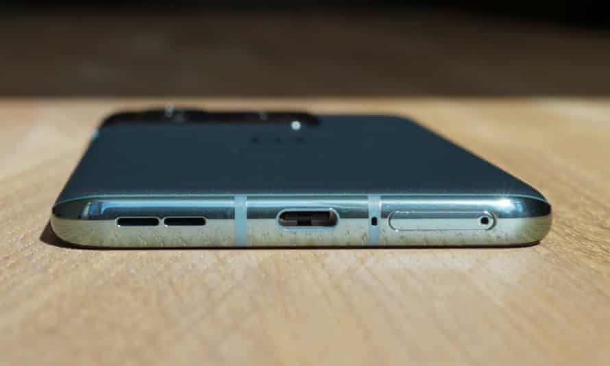 The USB-C port at the bottom of the OnePlus 10 Pro.