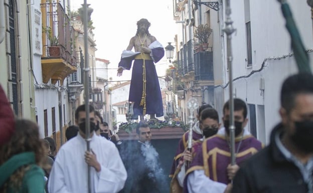 The image of Jesus Stripped, on Saturday during the via crucis of his transfer. 
