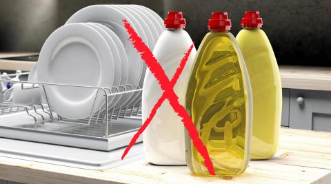 Things you should never clean with liquid dish soap