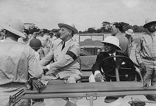 El presidente liberiano Edwin Barclay junto con el presidente estadounidense Franklin D. Roosevelt