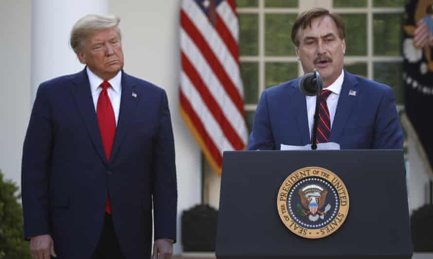 Mike Lindell and Donald Trump at the White House in March 2020.