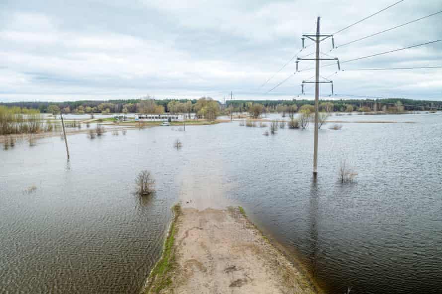 The village of Rakivka is still without power, weeks after losing electricity due to the flood.