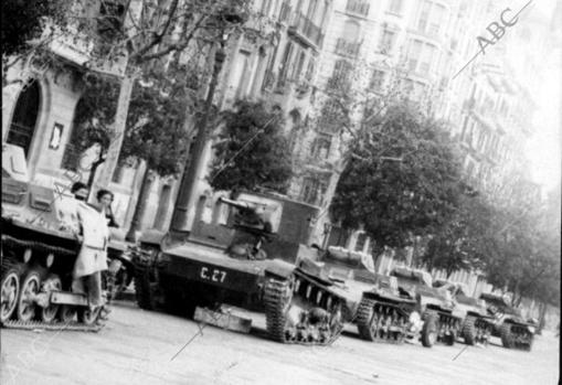 Parade after the Civil War of Franco's tanks.
