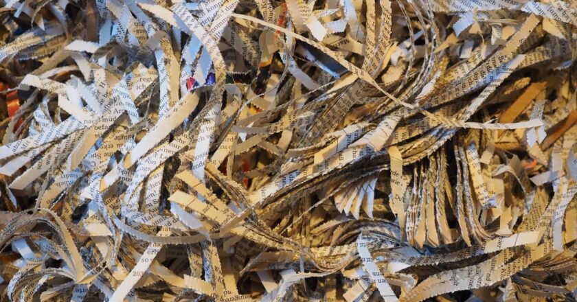 Paper and document shredders: types, differences and buying advice