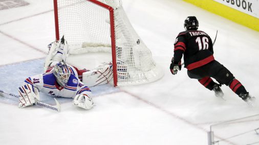 Hurricanes’ victory puts Rangers on the brink
