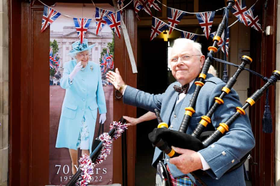 Queen Elizabeths platinum jubilee celebrations in Glasgow on Sunday.  John Paton has been playing the bagpipes for 70 years, he started when he was 10 years old.