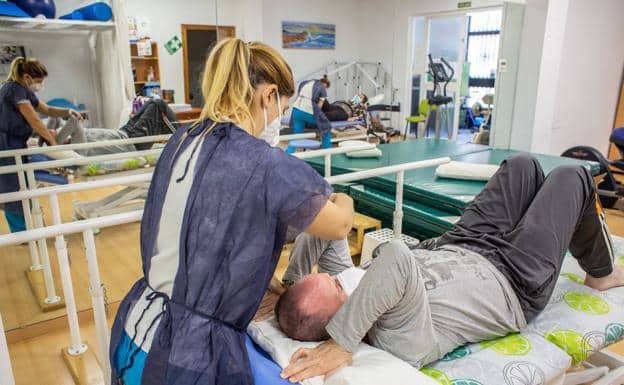 Physiotherapy is essential for patients with multiple sclerosis. 