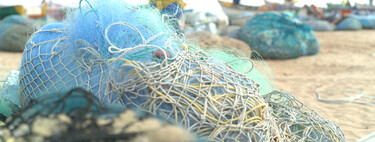 Every year 640,000 tons of fishing nets are discarded.  And Samsung wants to take advantage of them for its products